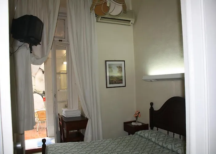 Pensao Residencial Estrela Do Mondego Гостевой дом *