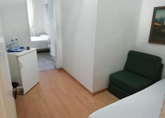 Pensao Residencial Estrela Do Mondego 게스트하우스 리스본