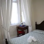 Pensao Residencial Estrela Do Mondego * Lisboa